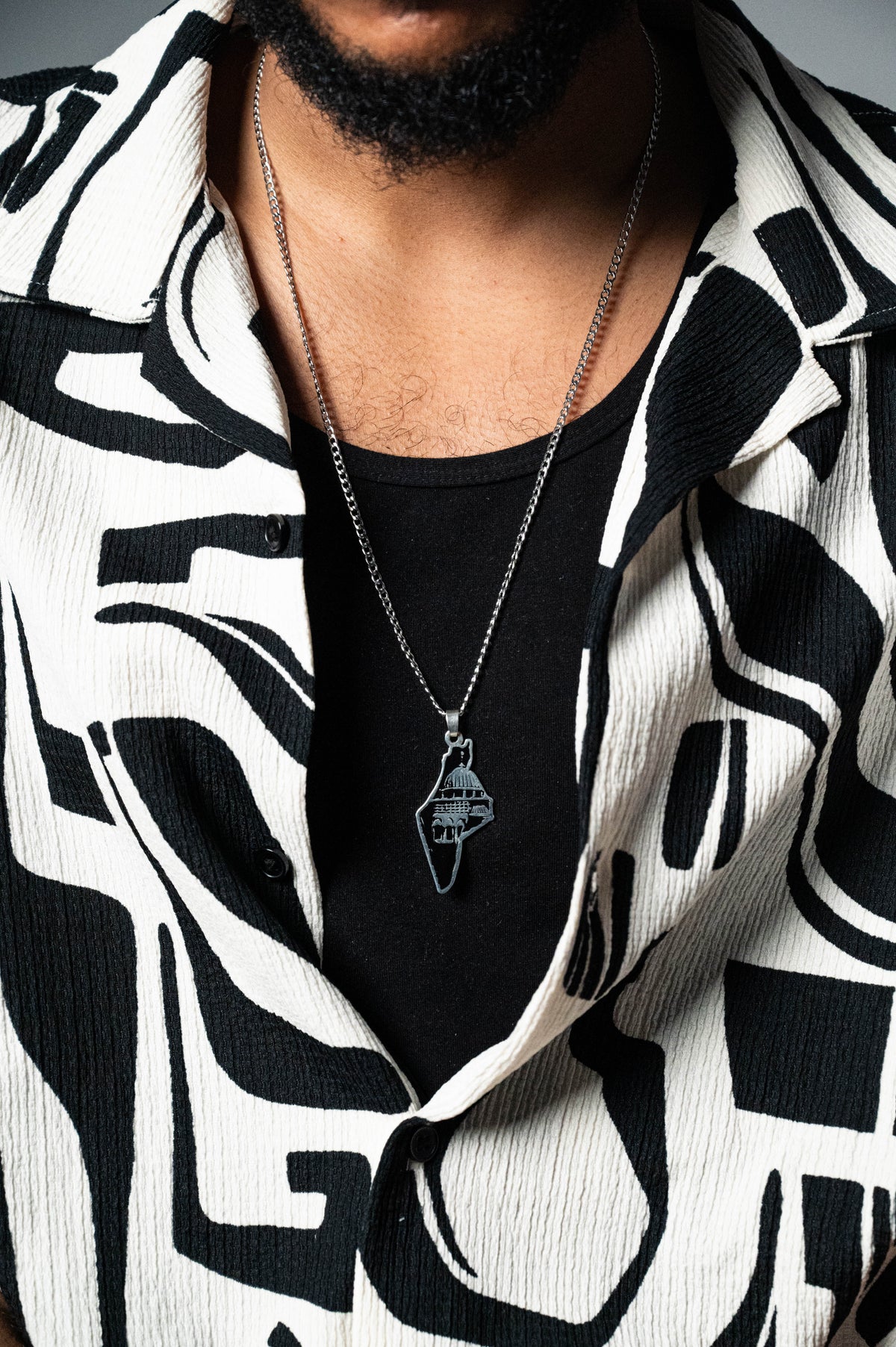 سلسلة خريطة فلسطين والقبة Palestine Map and Dome Necklace