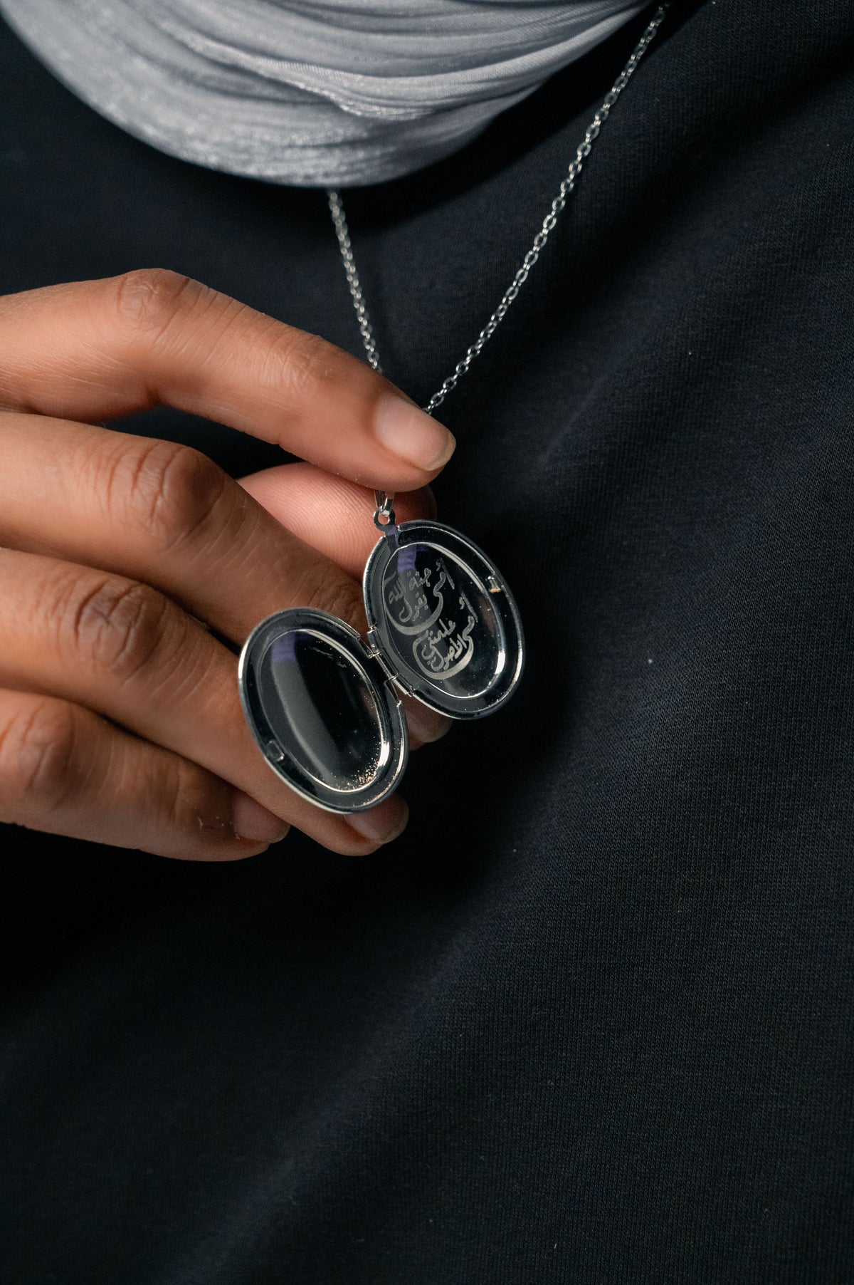 سلسلة لوكيت دائرة Circle Locket Chain