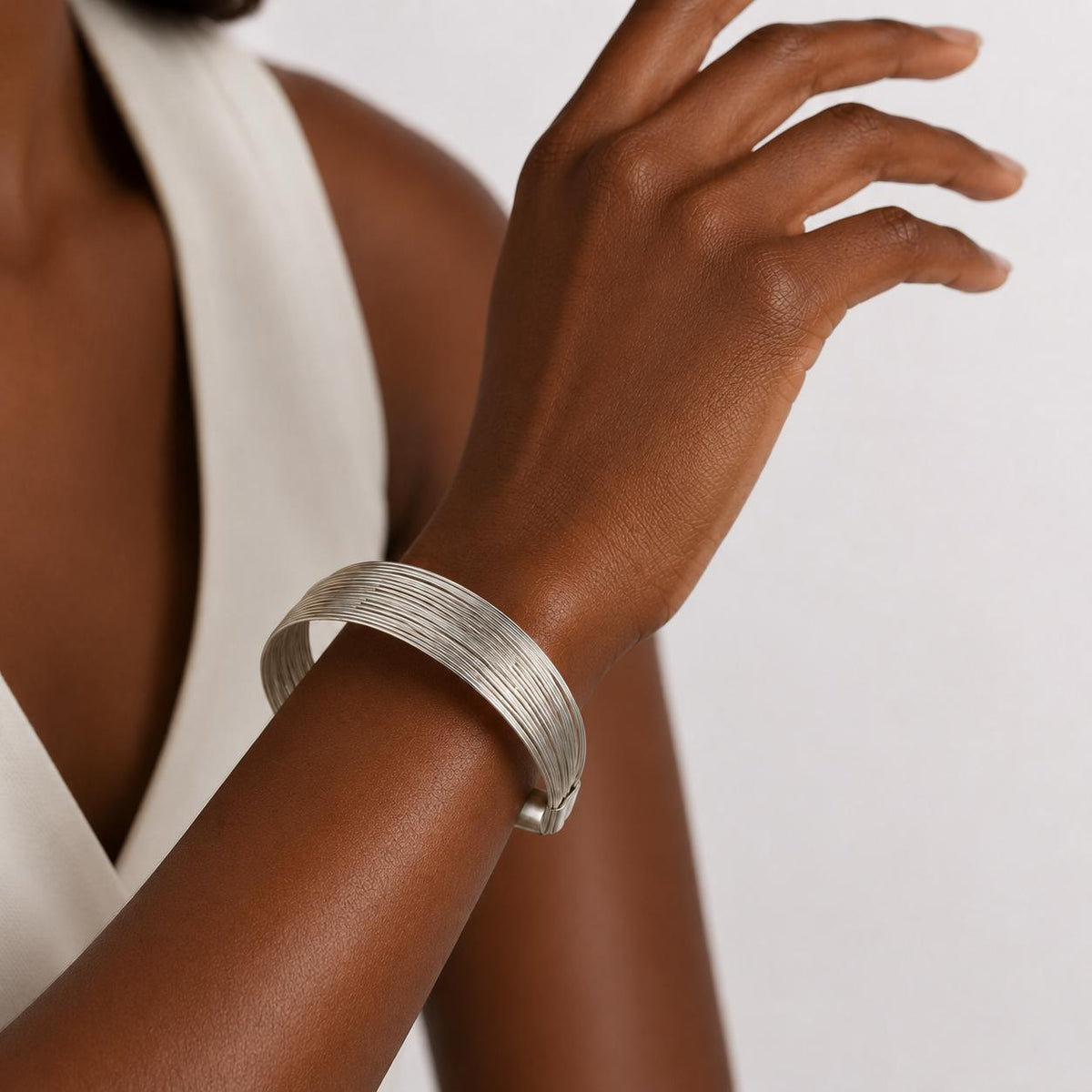 English Name: Silver Threads Cuff