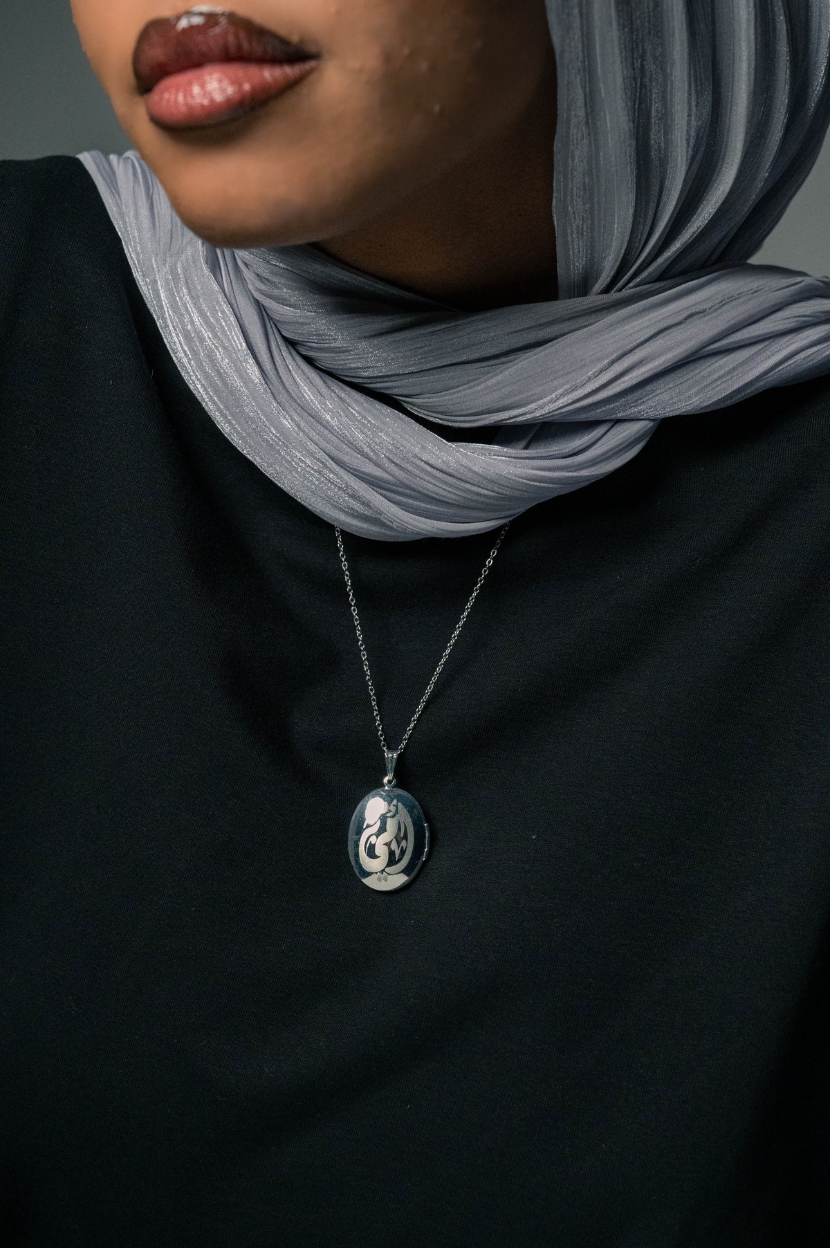 سلسلة لوكيت دائرة  Circle Locket Chain