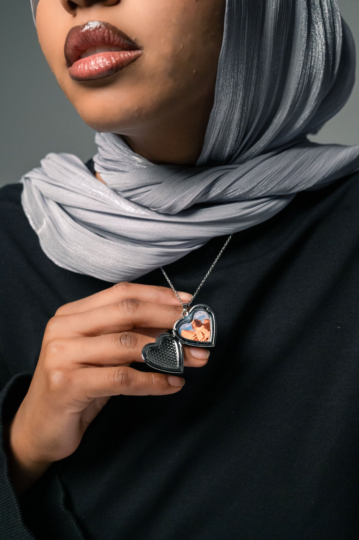 سلسلة لوكيت قلب Heart Locket Chain