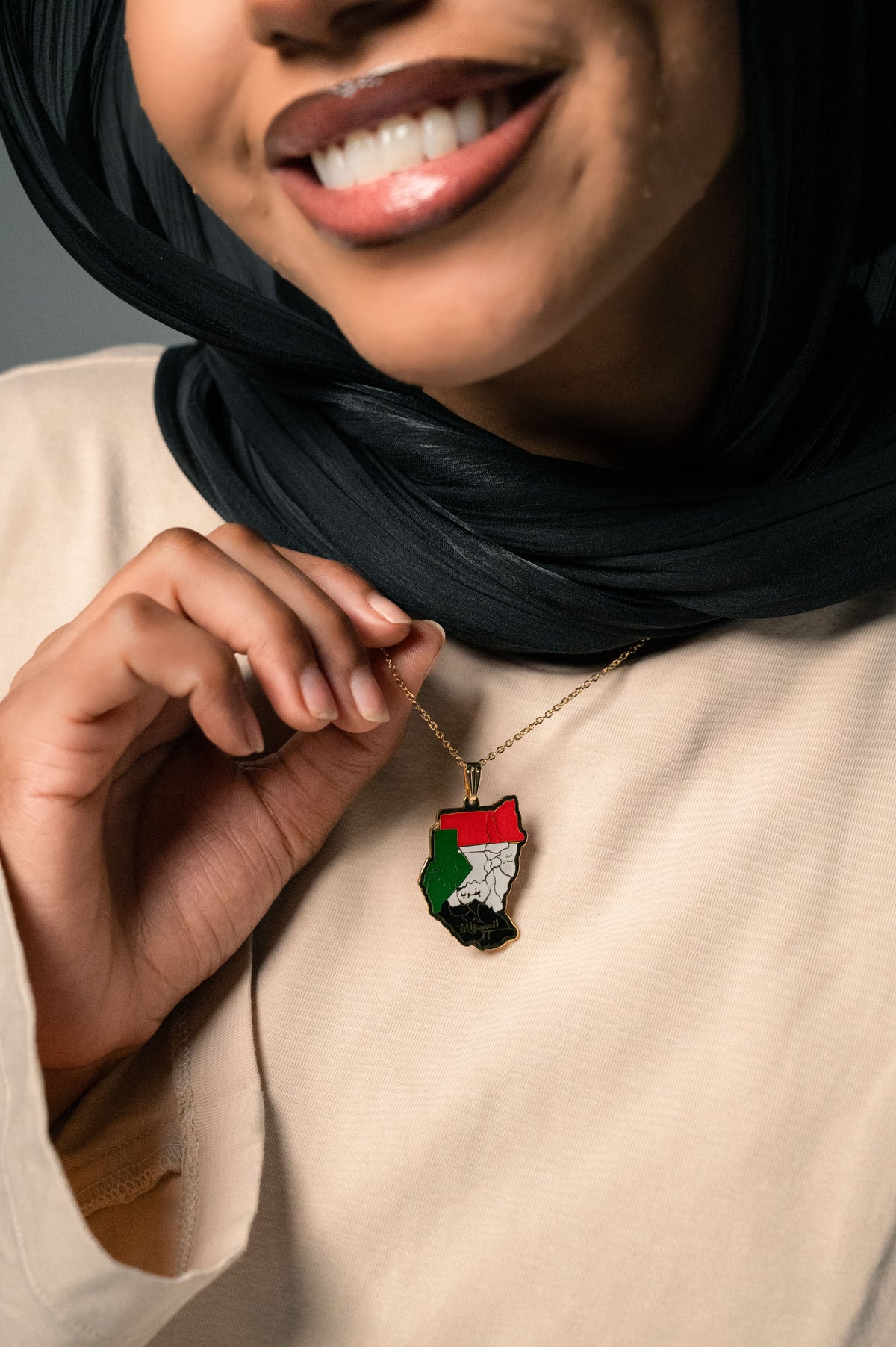 خريطة السودان بألوان العلم