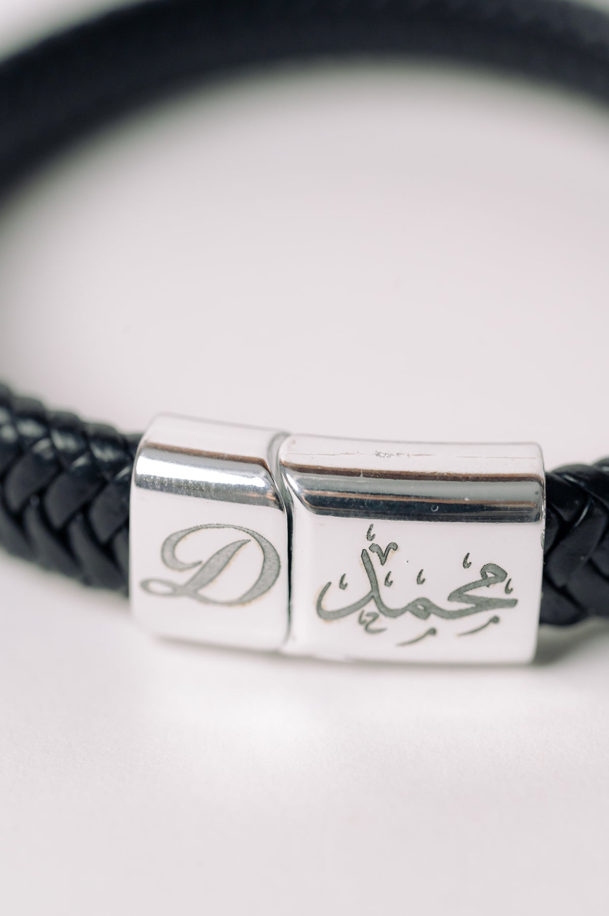 بريسليت جلد طبيعي بقفل امريكي